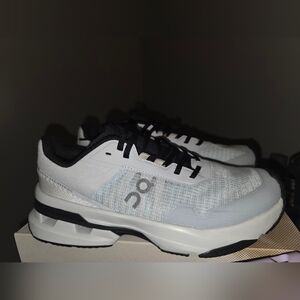 NWT On Running Cloudpulse Pro Arctic/Horizon 8